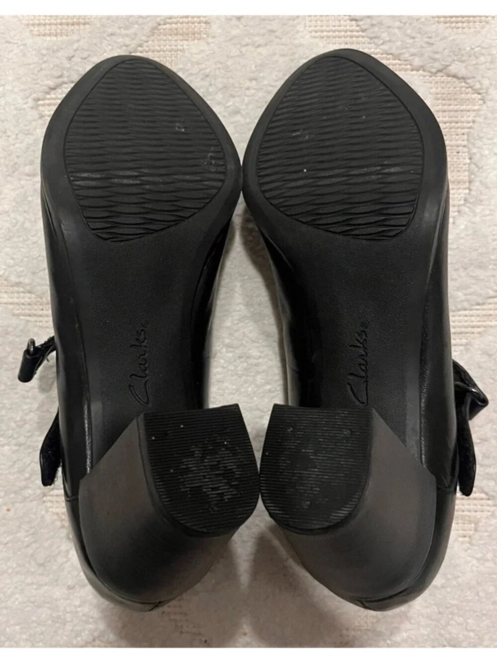 Clarks Block Heel Mary Jane Pumps - Picture 2 of 8
